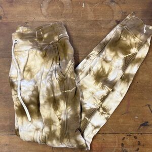 lululemon athletica Tie-Dye Joggers in Brown and Cream
